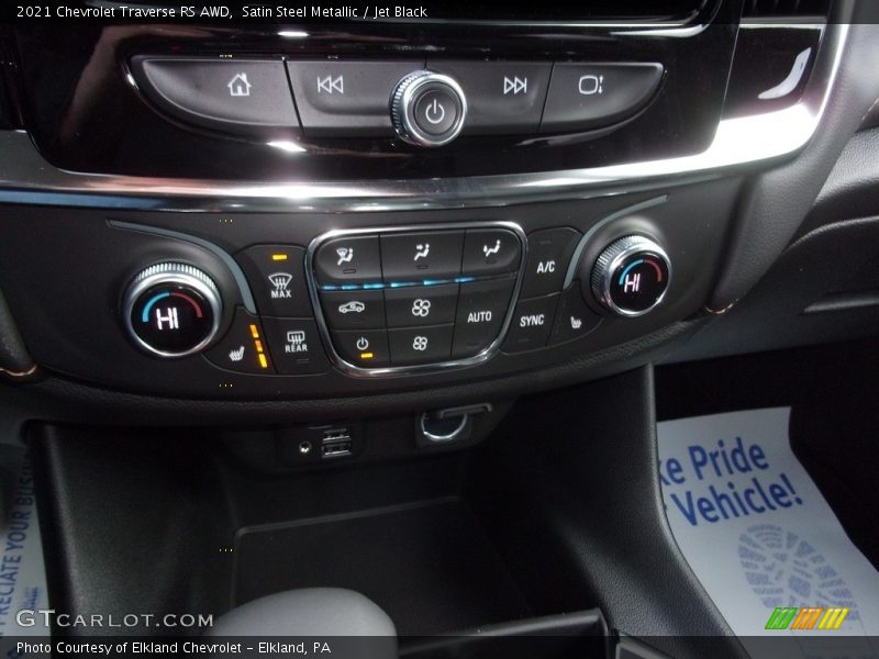 Satin Steel Metallic / Jet Black 2021 Chevrolet Traverse RS AWD