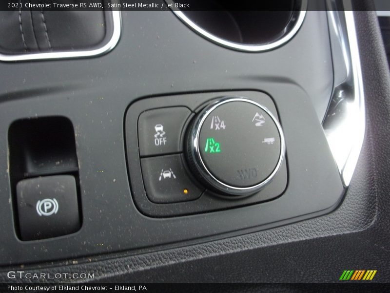 Satin Steel Metallic / Jet Black 2021 Chevrolet Traverse RS AWD