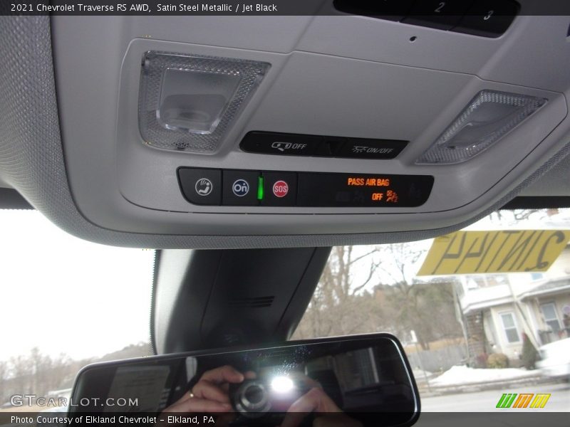 Satin Steel Metallic / Jet Black 2021 Chevrolet Traverse RS AWD