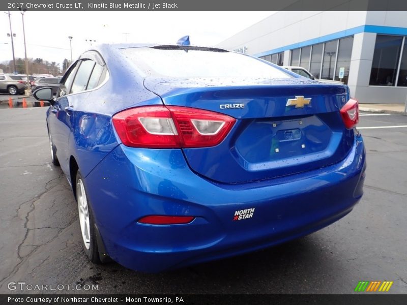 Kinetic Blue Metallic / Jet Black 2017 Chevrolet Cruze LT