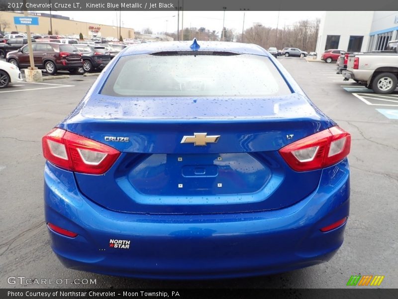 Kinetic Blue Metallic / Jet Black 2017 Chevrolet Cruze LT