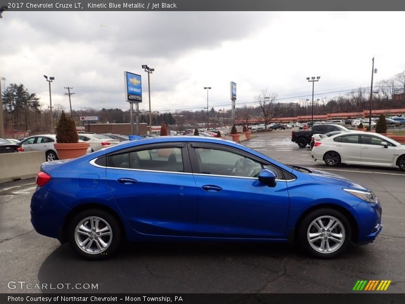 Kinetic Blue Metallic / Jet Black 2017 Chevrolet Cruze LT