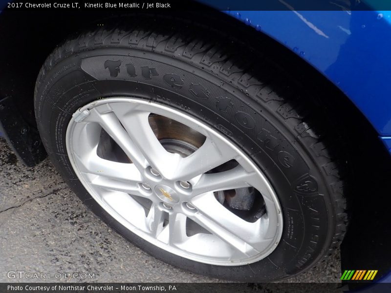 Kinetic Blue Metallic / Jet Black 2017 Chevrolet Cruze LT