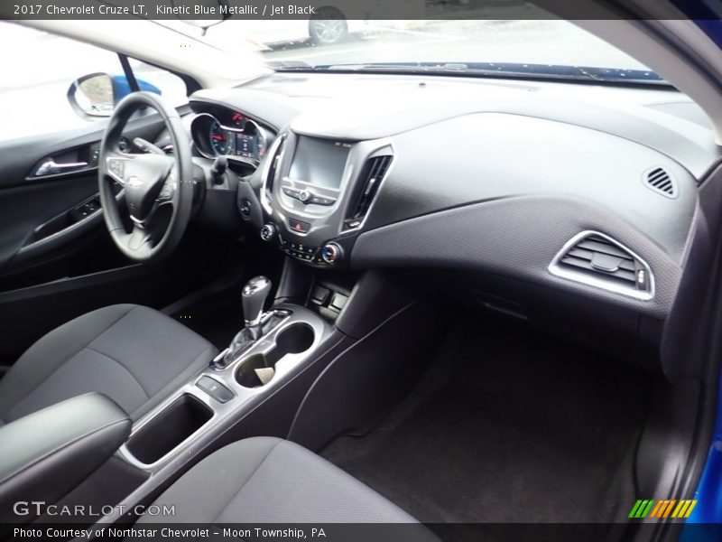 Kinetic Blue Metallic / Jet Black 2017 Chevrolet Cruze LT