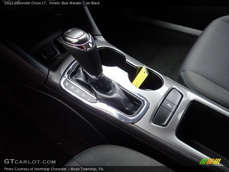 Kinetic Blue Metallic / Jet Black 2017 Chevrolet Cruze LT