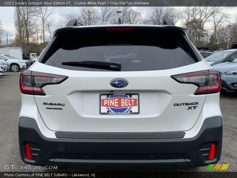 Crystal White Pearl / Gray StarTex Urethane 2021 Subaru Outback Onyx Edition XT
