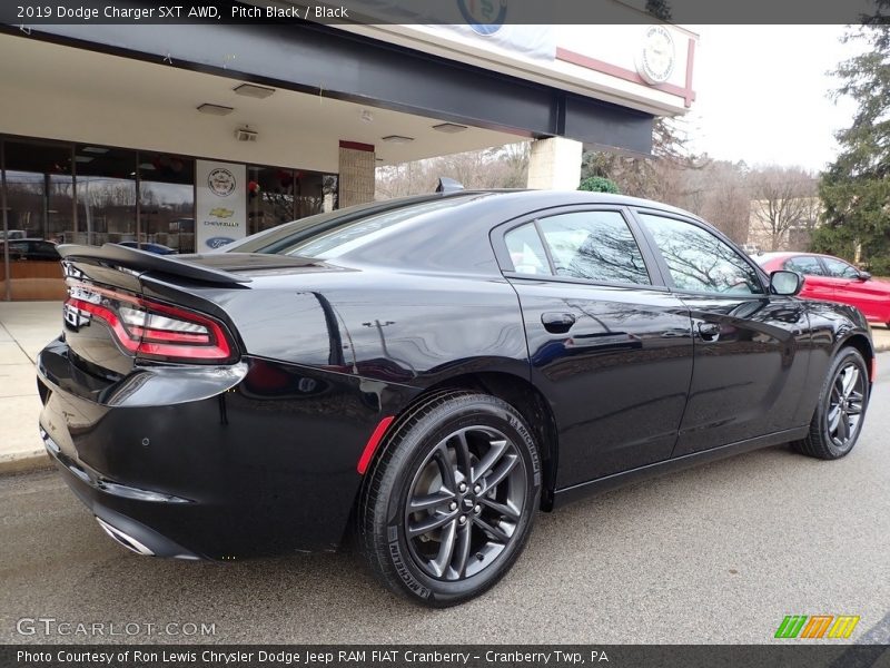 Pitch Black / Black 2019 Dodge Charger SXT AWD