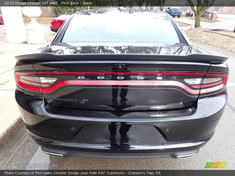 Pitch Black / Black 2019 Dodge Charger SXT AWD