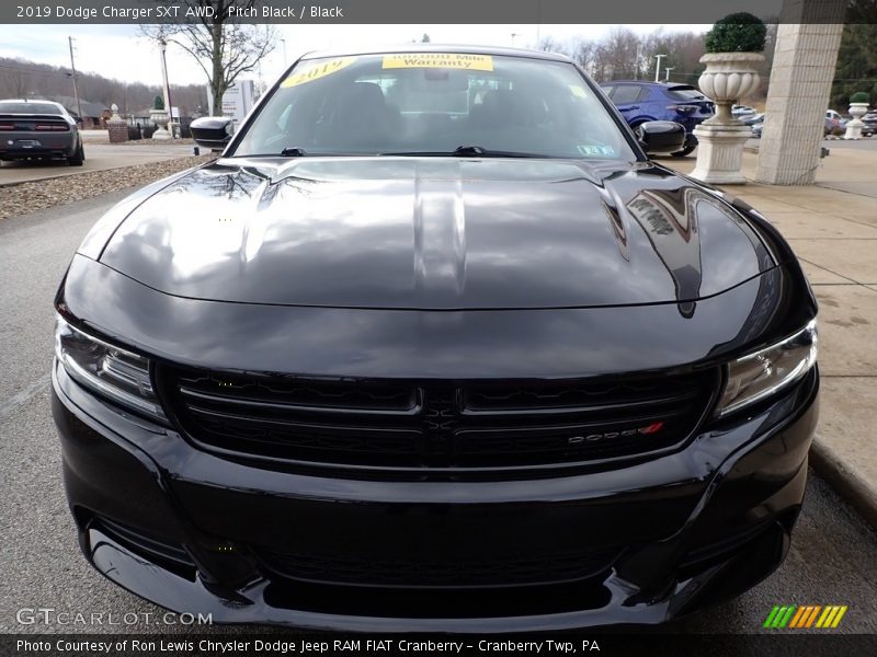 Pitch Black / Black 2019 Dodge Charger SXT AWD