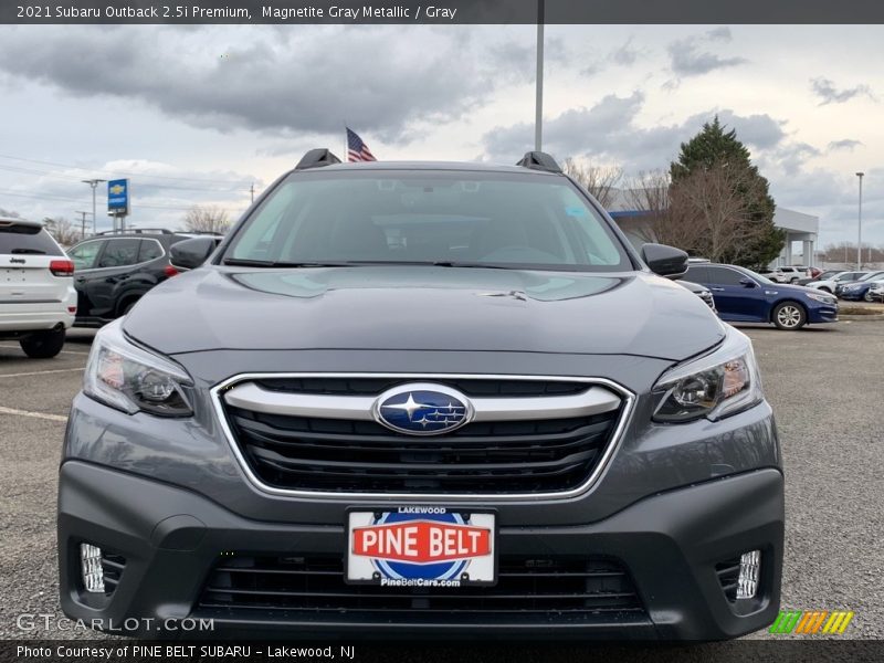 Magnetite Gray Metallic / Gray 2021 Subaru Outback 2.5i Premium