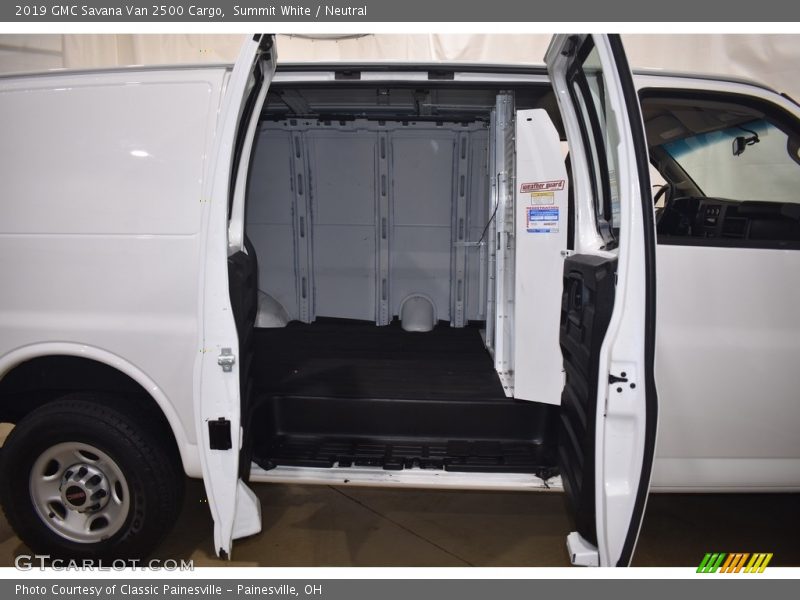 Summit White / Neutral 2019 GMC Savana Van 2500 Cargo