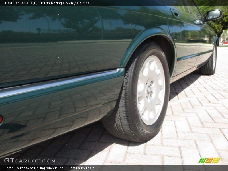 British Racing Green / Oatmeal 1998 Jaguar XJ XJ8