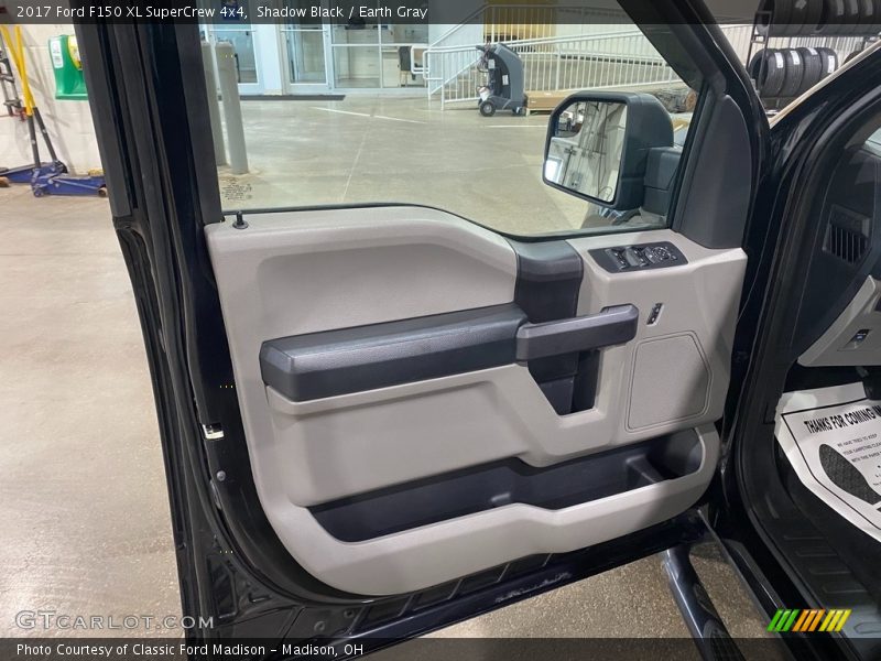 Shadow Black / Earth Gray 2017 Ford F150 XL SuperCrew 4x4
