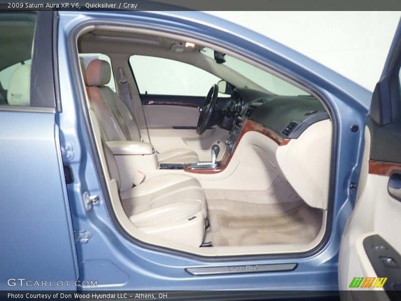 Quicksilver / Gray 2009 Saturn Aura XR V6