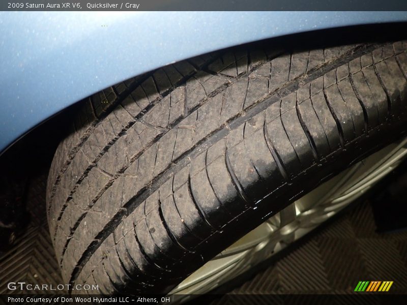 Quicksilver / Gray 2009 Saturn Aura XR V6