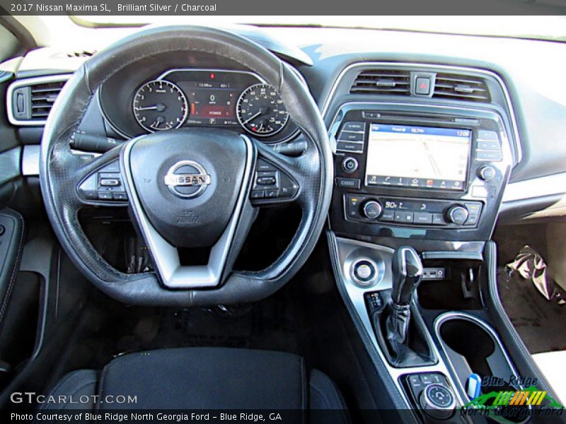 Brilliant Silver / Charcoal 2017 Nissan Maxima SL