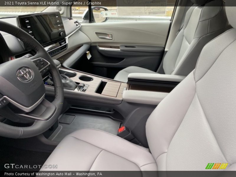 Super White / Graphite 2021 Toyota Sienna XLE Hybrid