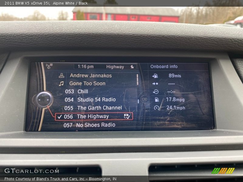 Alpine White / Black 2011 BMW X5 xDrive 35i