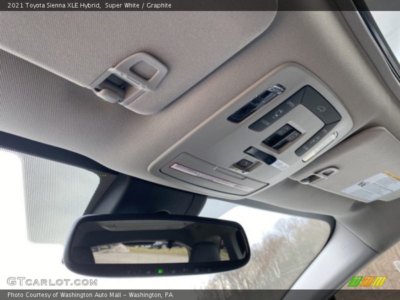 Super White / Graphite 2021 Toyota Sienna XLE Hybrid