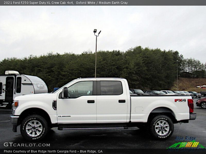 Oxford White / Medium Earth Gray 2021 Ford F250 Super Duty XL Crew Cab 4x4