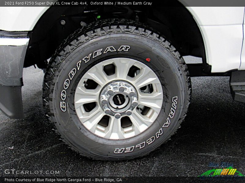 Oxford White / Medium Earth Gray 2021 Ford F250 Super Duty XL Crew Cab 4x4