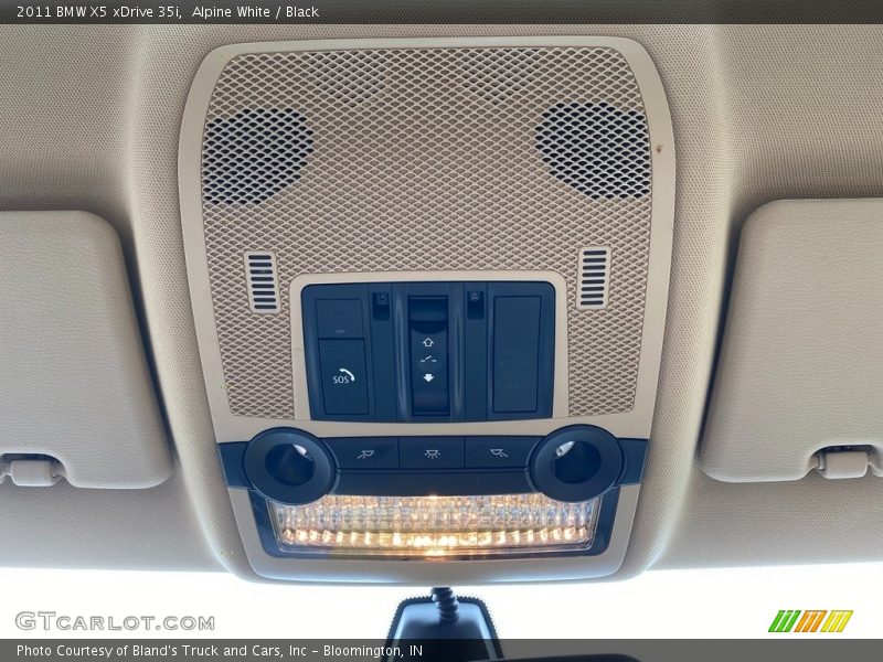 Alpine White / Black 2011 BMW X5 xDrive 35i