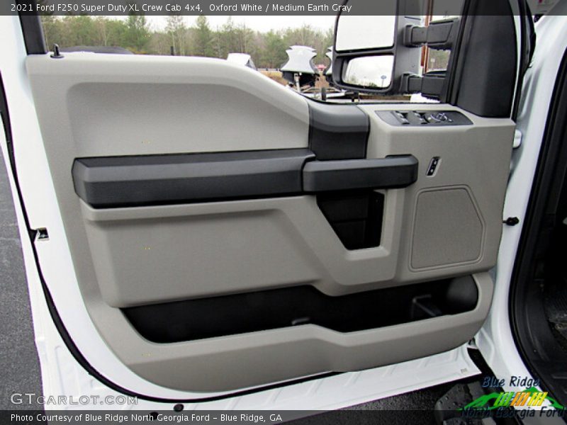Oxford White / Medium Earth Gray 2021 Ford F250 Super Duty XL Crew Cab 4x4
