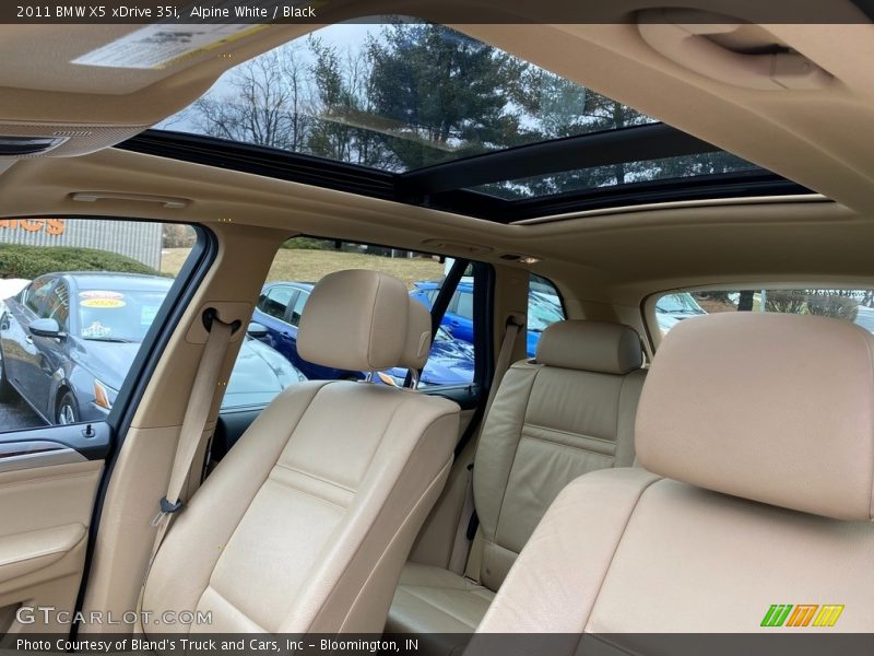 Alpine White / Black 2011 BMW X5 xDrive 35i