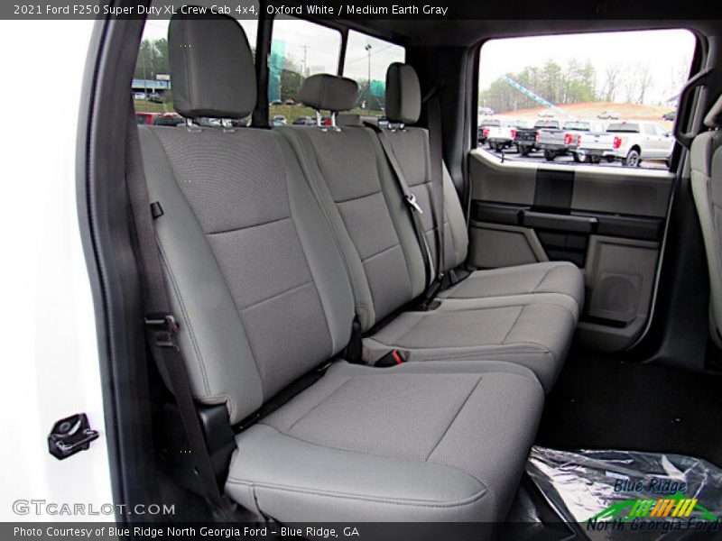 Oxford White / Medium Earth Gray 2021 Ford F250 Super Duty XL Crew Cab 4x4