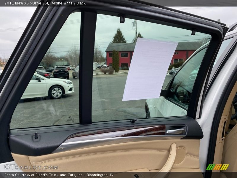 Alpine White / Black 2011 BMW X5 xDrive 35i