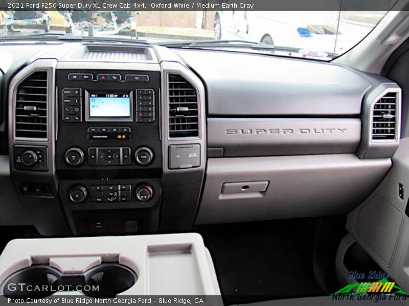 Oxford White / Medium Earth Gray 2021 Ford F250 Super Duty XL Crew Cab 4x4