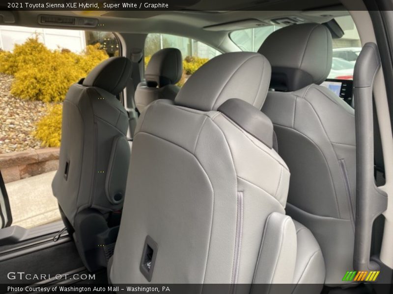 Super White / Graphite 2021 Toyota Sienna XLE Hybrid