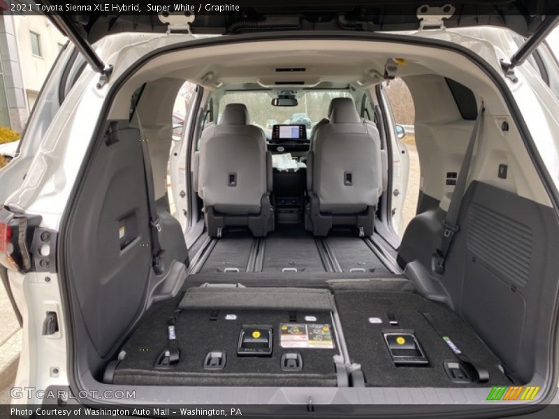 Super White / Graphite 2021 Toyota Sienna XLE Hybrid