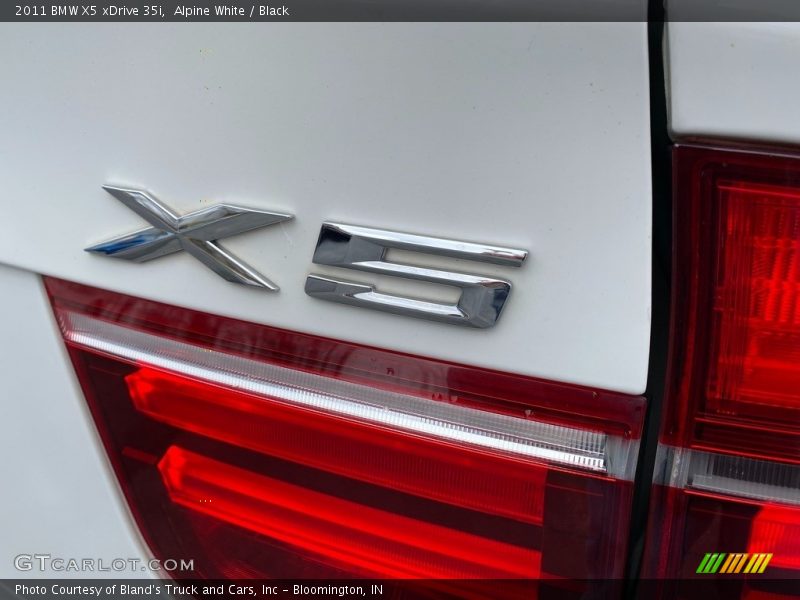 Alpine White / Black 2011 BMW X5 xDrive 35i