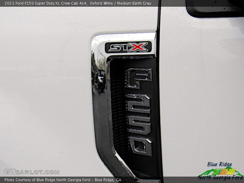 Oxford White / Medium Earth Gray 2021 Ford F250 Super Duty XL Crew Cab 4x4