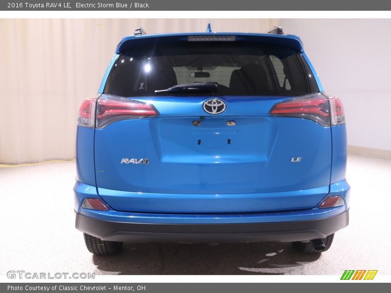 Electric Storm Blue / Black 2016 Toyota RAV4 LE