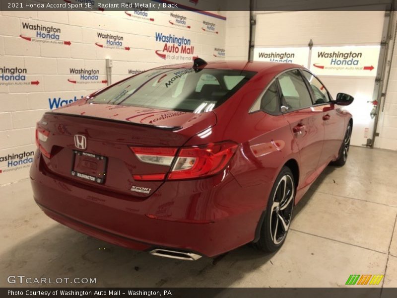 Radiant Red Metallic / Black 2021 Honda Accord Sport SE