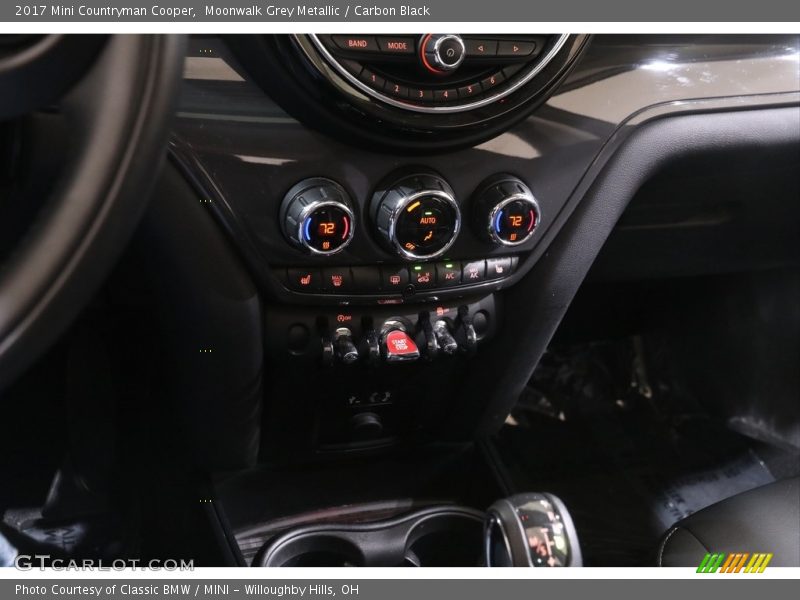 Moonwalk Grey Metallic / Carbon Black 2017 Mini Countryman Cooper