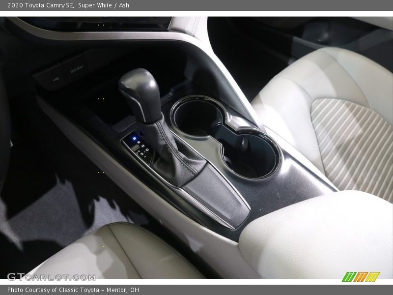 Super White / Ash 2020 Toyota Camry SE