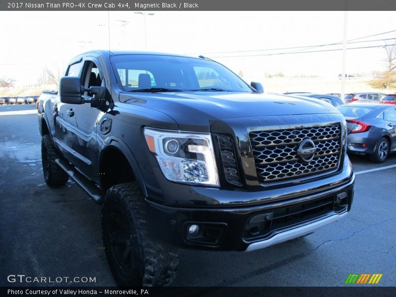 Magnetic Black / Black 2017 Nissan Titan PRO-4X Crew Cab 4x4