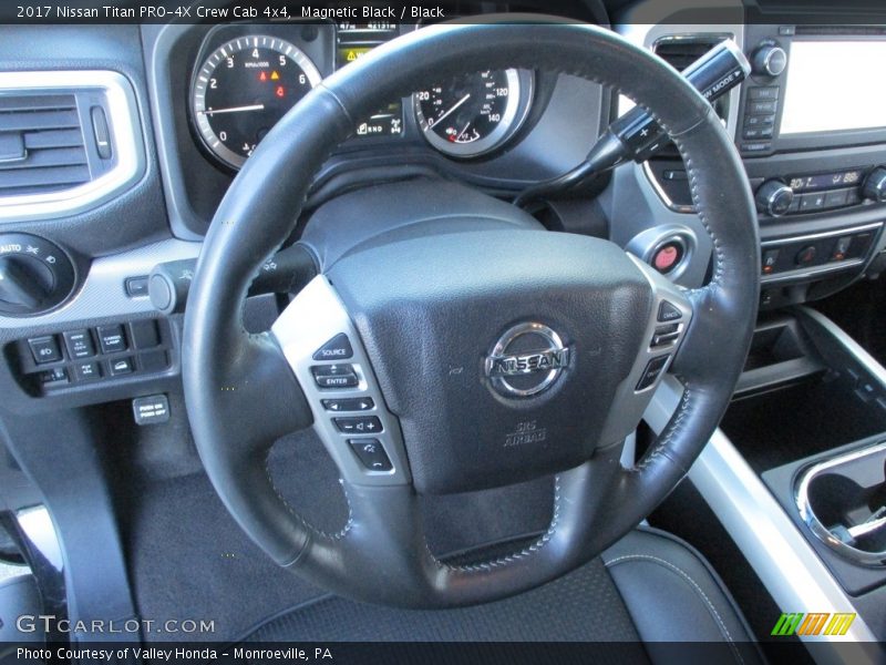 Magnetic Black / Black 2017 Nissan Titan PRO-4X Crew Cab 4x4