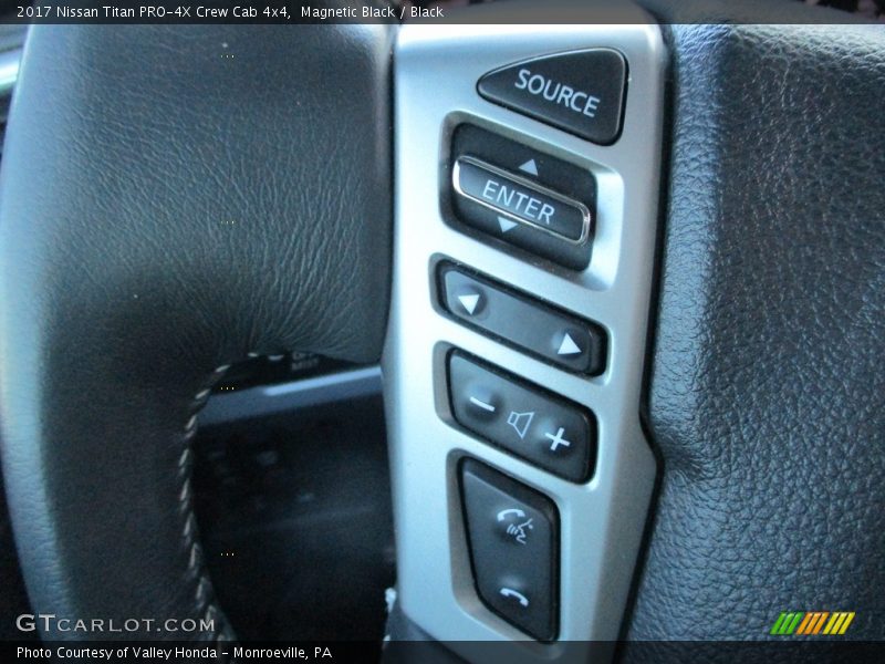Magnetic Black / Black 2017 Nissan Titan PRO-4X Crew Cab 4x4