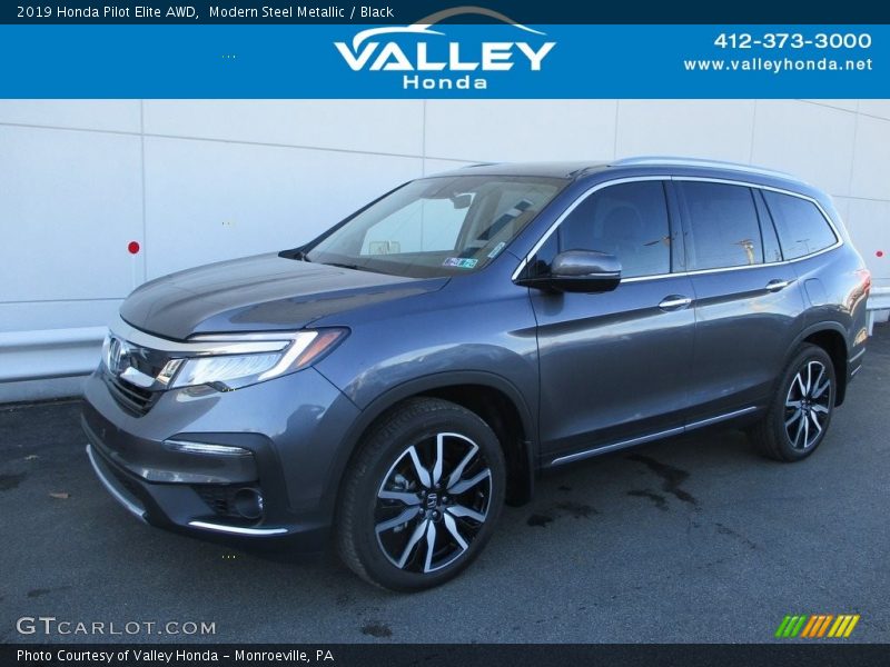 Modern Steel Metallic / Black 2019 Honda Pilot Elite AWD