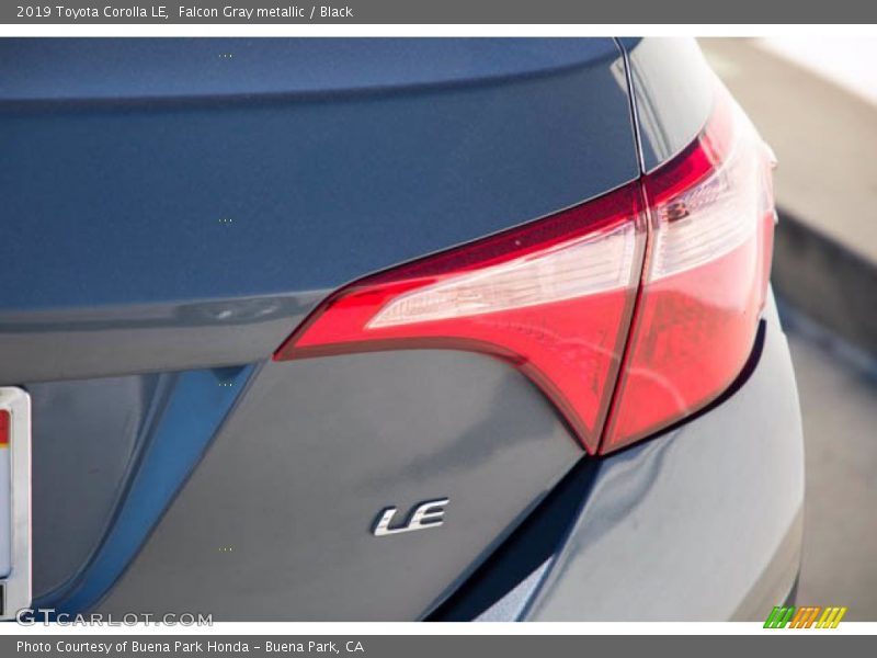 Falcon Gray metallic / Black 2019 Toyota Corolla LE