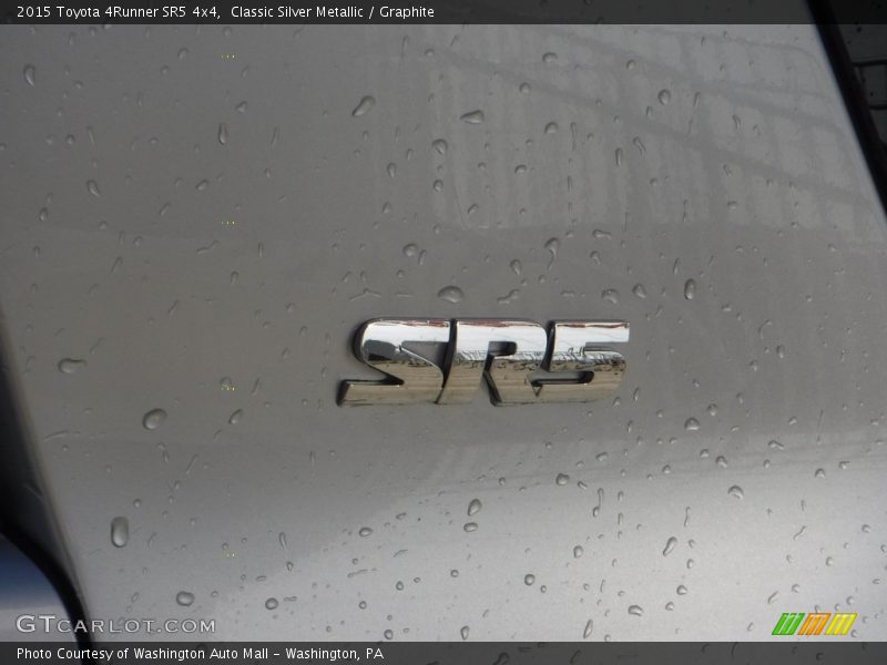 Classic Silver Metallic / Graphite 2015 Toyota 4Runner SR5 4x4