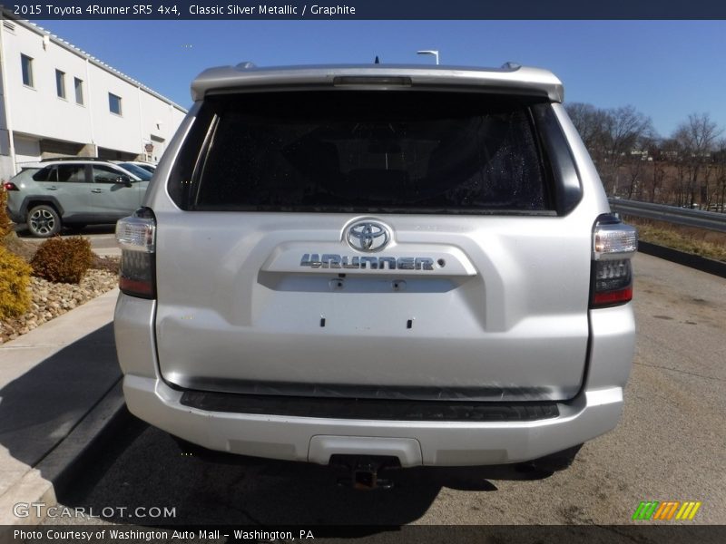 Classic Silver Metallic / Graphite 2015 Toyota 4Runner SR5 4x4