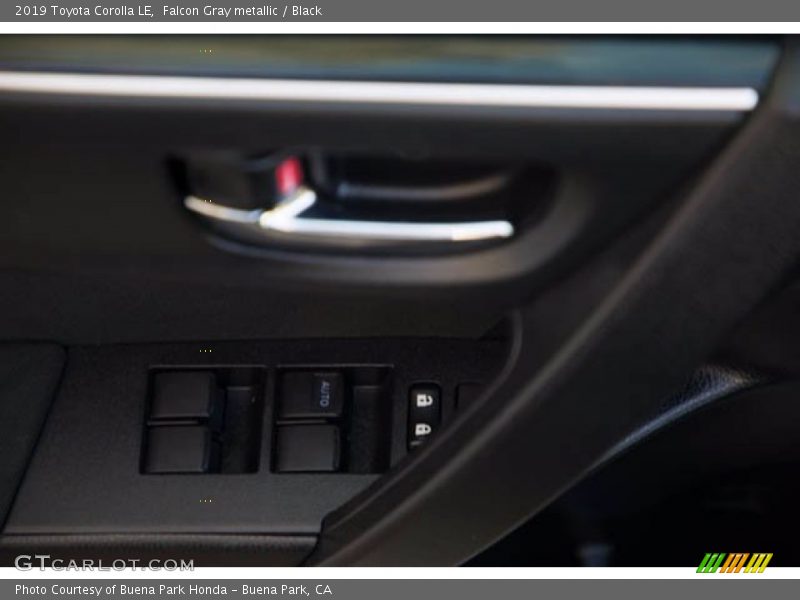 Falcon Gray metallic / Black 2019 Toyota Corolla LE
