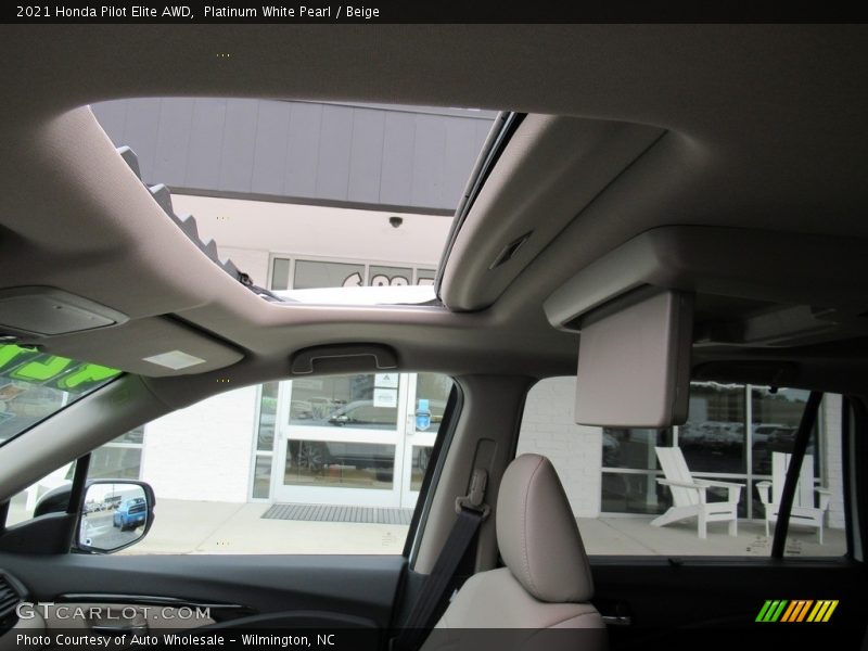 Platinum White Pearl / Beige 2021 Honda Pilot Elite AWD