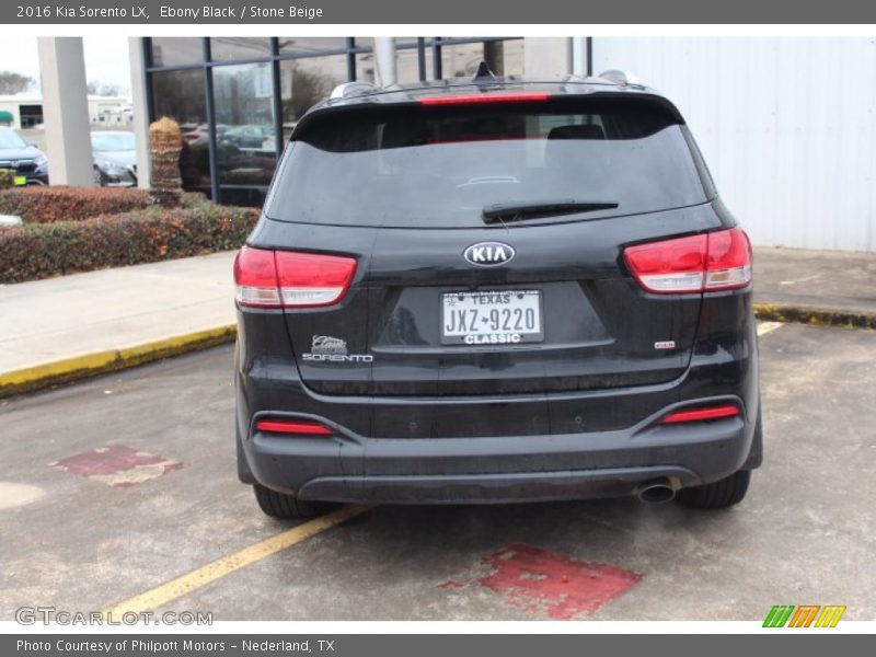 Ebony Black / Stone Beige 2016 Kia Sorento LX