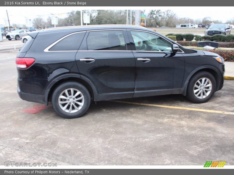 Ebony Black / Stone Beige 2016 Kia Sorento LX